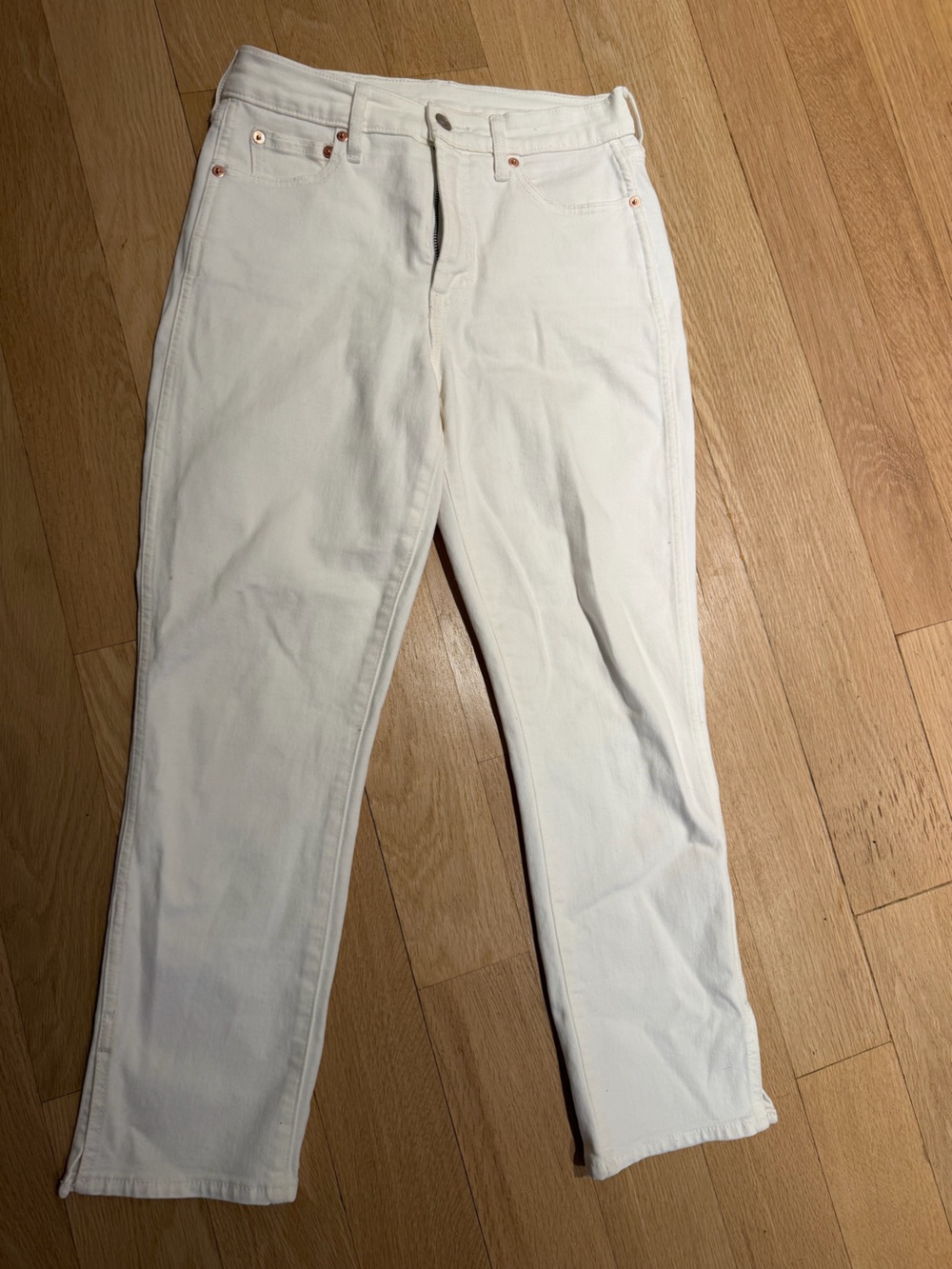 GAP White Mid-Rise Vintage Slim Jeans
